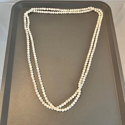 Moonstone shimmery white/cream small beaded necklace around 33" in length - Изображение 1 из 4