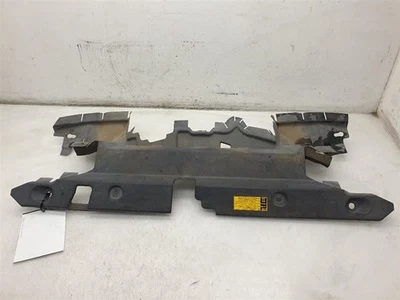 Toyota RAV4 LE 2013 2,5 L cubierta de soporte del núcleo del radiador Foto 1 de 4