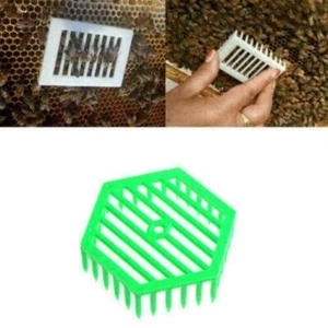1Pc Plastic Green Queen Marker Cage Clip Bee Catcher M6M6 Tool New Hot U4N5 - Picture 1 of 9