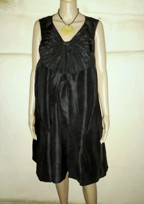 Kleid HOSS INTROPIA 100% Seide Schwarz Größe 40 Sehr Guter Zustand - Bild 1 von 4