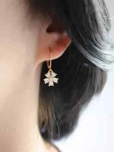 2Ct Pear Lab Created Diamond Flower Drop/Dangle Earrings 14K Yellow Gold Plated - Picture 1 of 5