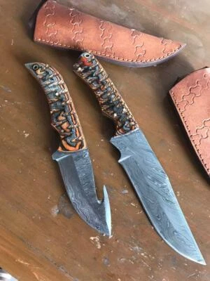 Damascus Steel Handmade Hunting Skinners Awesome Wooden Handle  - Image 1 of 4