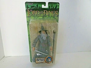 TOY BIZ  81388 LORD OF RINGS FELLOWSHIP  GANDALF THE GREY FIGURE NEW L11 - Picture 1 of 3