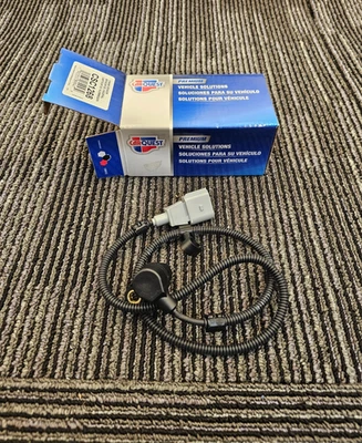 CSC1268 Engine Crankshaft Position Sensor Fits 2000-2005 Volkswagen Passat - Image 1 of 4
