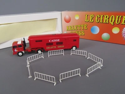D236 Verem Riferimento 824 Renault Rimorchio Cassa Circo Gruss 1/50 Scatola - Immagine 1 di 4