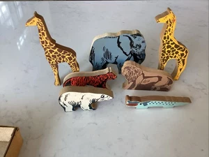Seltene 7 Stk. 40er-50er Jahre Handarbeit Holz Spielzeug Tiere Giraffe Elefant Kamel Löwe Tiger - Bild 1 von 8