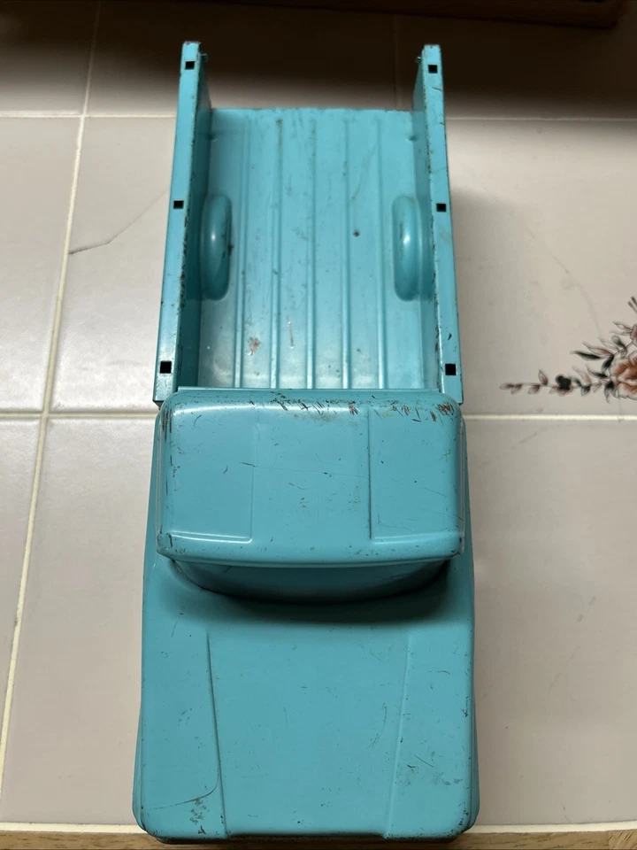 Vintage Metal Tonka Truck - Image 1 of 4