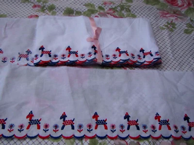 300 cm de large galon  ancien brodé fleurs, chèvres largueur 14 cm coton - Photo 1/4