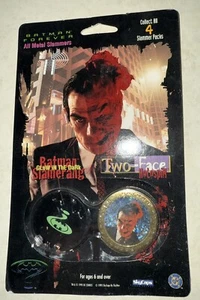 Batman Forever Skybox Skycaps DC All Metal Slammers Two-Face Holo 1995 vintage NUOVO - Foto 1 di 2