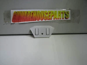 1997-2005 PARK AVENUE FRONT WINDOW GLASS RETAINER NEW GM # 25687641 - Picture 1 of 3