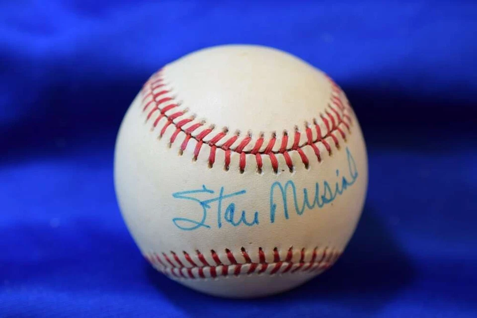Stan Musial Beckett BAS Autograph ONL Feeney National League Signed Baseball - Image 1 of 2