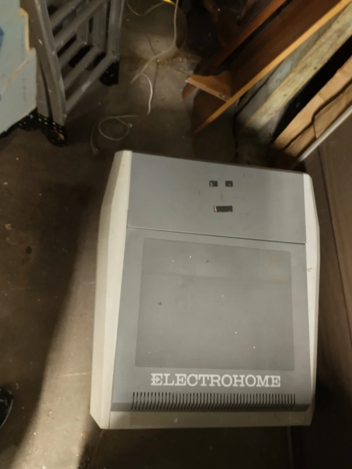 Proyector CRT Marquee 110 plus Foto 1 de 2