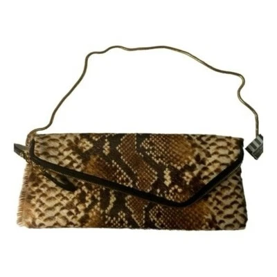 Bolsos de hombro Henri Bendel para mujer cabello de pony ajustados con estampado de serpiente Foto 1 de 4