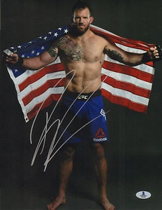 RYAN BADER SIGNED AUTO'D 11X14 PHOTO BAS BECKETT COA UFC TUF 8 WINNER 144 192 E - Picture 1 of 1