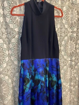 Maxi Vestido Theia Negro Azul Real Sin Mangas Satén Abstracto Multicolor Floral 14 Foto 1 de 4