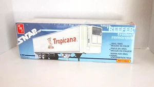 Kit modelo de remolque refrigerado AMT Snap Fit Matchbox Tropicana Trailmobile 1/32 - Imagen 1 de 3
