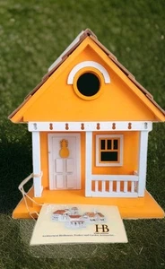 New Home Bazaar Handmade Pineapple Birdhouse Feeder Garden Excessory UV Rated - Picture 1 of 13