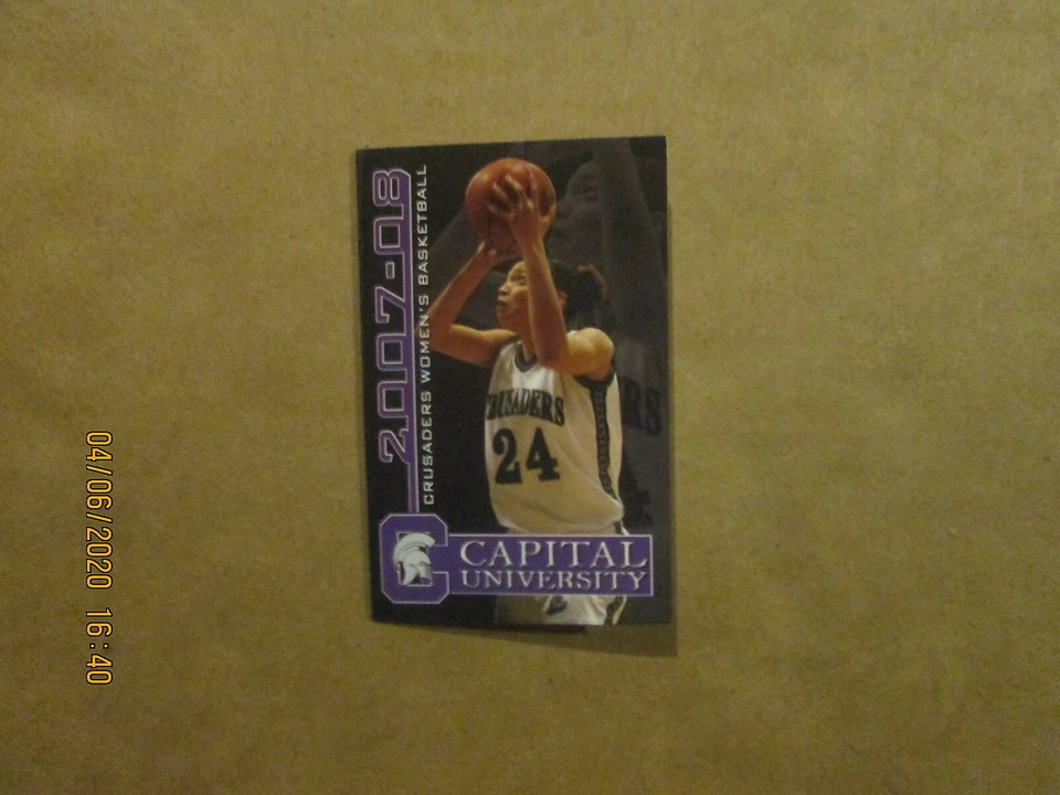 Calendario de bolsillo de baloncesto para mujer NCAA Capital University Crusaders 2007-08 Foto 1 de 1