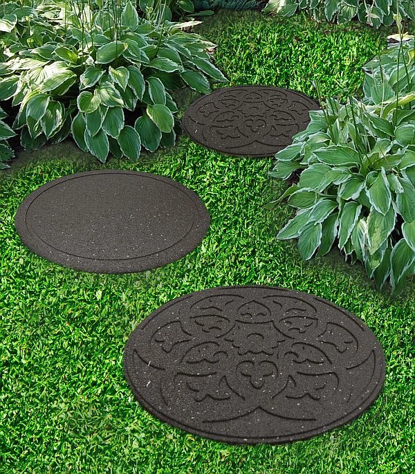 PRIMEUR Recycled Rubber Round Garden Stepping Stone Scroll Design 45cm Grey