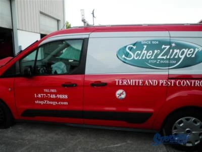 Puerta trasera izquierda Ford Transit Connect 2016-2018 sin ventana WB blanco rojo 7983 Foto 1 de 4