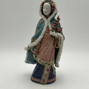 Vintage 11,5 Zoll chinesische Porzellan ShiWan Frau trägt Cape Figur - Bild 1 von 17
