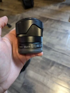 sony sel28f20 fe 28mm - Picture 1 of 2