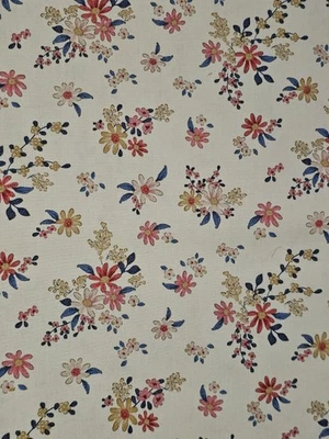 Estampa de algodão Tilda Daisyfield creme por jarda X 43 polegadas - Imagem 1 de 4