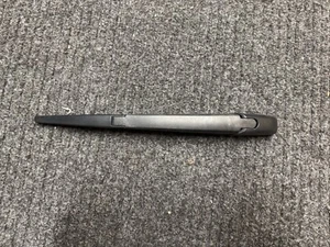 Toyota RAV-4 16-19 Rear Tailgate Wiper Arm - Picture 1 of 3