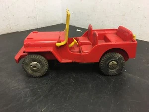 Vintage marx red small Jeep toy plastic / tin friction collectable made in USA - Picture 1 of 8