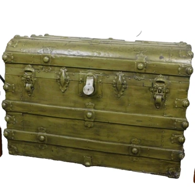 Baúl de vapor grande medio abovedado caja de almacenamiento pintado verde herrajes antiguos Foto 1 de 4