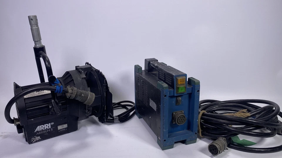Arrisun 5 - 575w HMI with Arri ballast and header cable  - Image 1 of 4