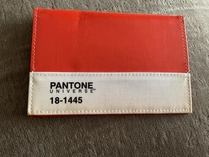 Pantone Universe Geldbörse Traffic Cone Squash Goldfisch 16 x 10,5 cm - Bild 1 von 10