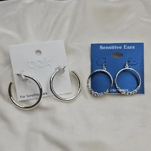 Lote de 2 pares de pendientes perforados aros de plata de moda con orejas sensibles Belk nuevos con etiquetas - Imagen 1 de 6