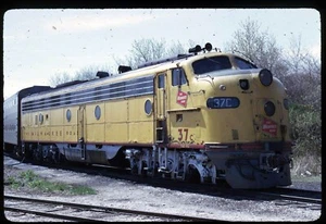Deslizamiento de riel original - MILW Milwaukee Road 37C F L IL 5-4-1975 - Imagen 1 de 1