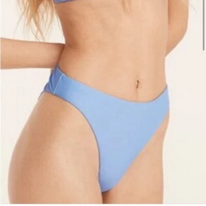 NUEVO CON ETIQUETAS J. Parte inferior de bikini Crew azul claro tiro alto para mujer talla mediana - Imagen 1 de 7