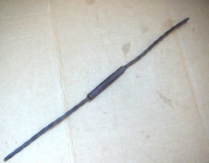 Barbless Single Twisted Square Line with Cast Iron Splicer - ANTIQUE BARBED WIRE - Picture 1 of 4