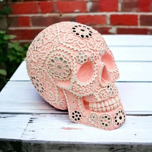 Rosa dekoratives Schädelornament auffällig juweliert gotische Skulptur Wohnkultur - Bild 1 von 7
