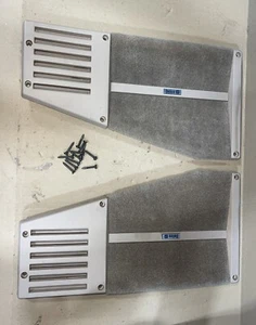 1990-1996 Chevrolet Corvette C4 Coupe Rear Speaker Cover Panels Grille 10238610 - Picture 1 of 6