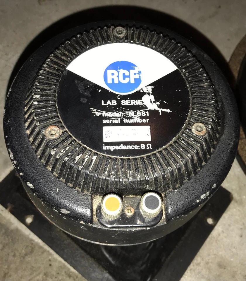 RCF LAB SERIES MODEL N618 DRIVER WITH HORN ASSEMBLY - Image 1 of 4