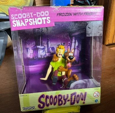 Scooby-Doo Snapshots Shaggy Cartoon Network Frozen with Fright Figures - Image 1 of 4
