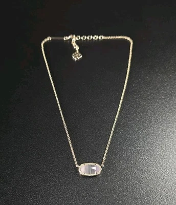 Colar pingente de quartzo placa de ouro amarelo Kendra Scott Elisa - Imagem 1 de 4