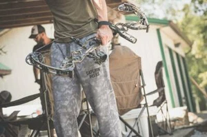 Pantalones deportivos Catchin’ Deers and Drake Waterfowl para hombre, colores: gris y azul camuflaje - Imagen 1 de 1