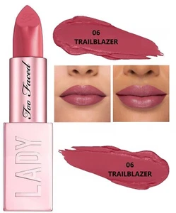 Too Faced LADY BOLD 06 TRAILBLAZER Em-Powered Pigment Lippenstift 0,14 Unzen Neu im Karton - Bild 1 von 1