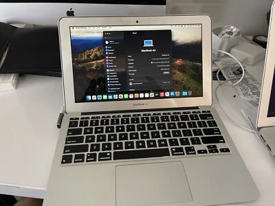MacBook Air 13" principios de 2014 1,7 GHz i7 8 GB RAM 256 SSD macOS Big Sur 11 Foto 1 de 4