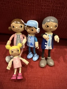 Menge 4 Pottery Barn Kinder Moore Familie Puppenhaus Figuren Mutter Vater Sohn Tochter - Bild 1 von 7