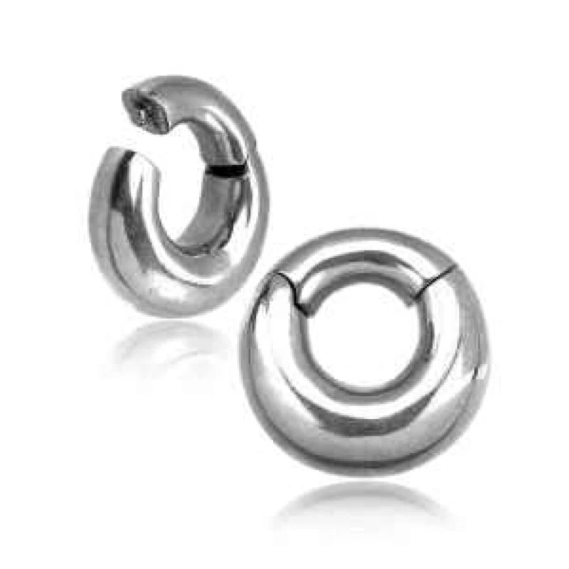 PAR DE TAPONES DE PESAS DE OREJA PLATEADAS CON BISAGRAS DE 6 mm túneles aros de calibre elástico Foto 1 de 1