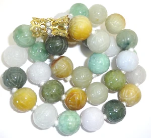 Collana di perline in giadeite intagliata "Shou" con chiusura in oro giallo e bianco 14 carati diamante - Foto 1 di 11