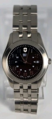 VICTORINOX EJÉRCITO SUIZO HOMBRE TITANIO ESFERA NEGRA CRISTAL ZAFIRO W.R 100M  Foto 1 de 4