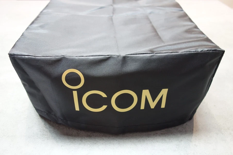 Coperchio antipolvere ricetrasmettitore ICOM IC-7300 con finestra MIC - Immagine 1 di 3