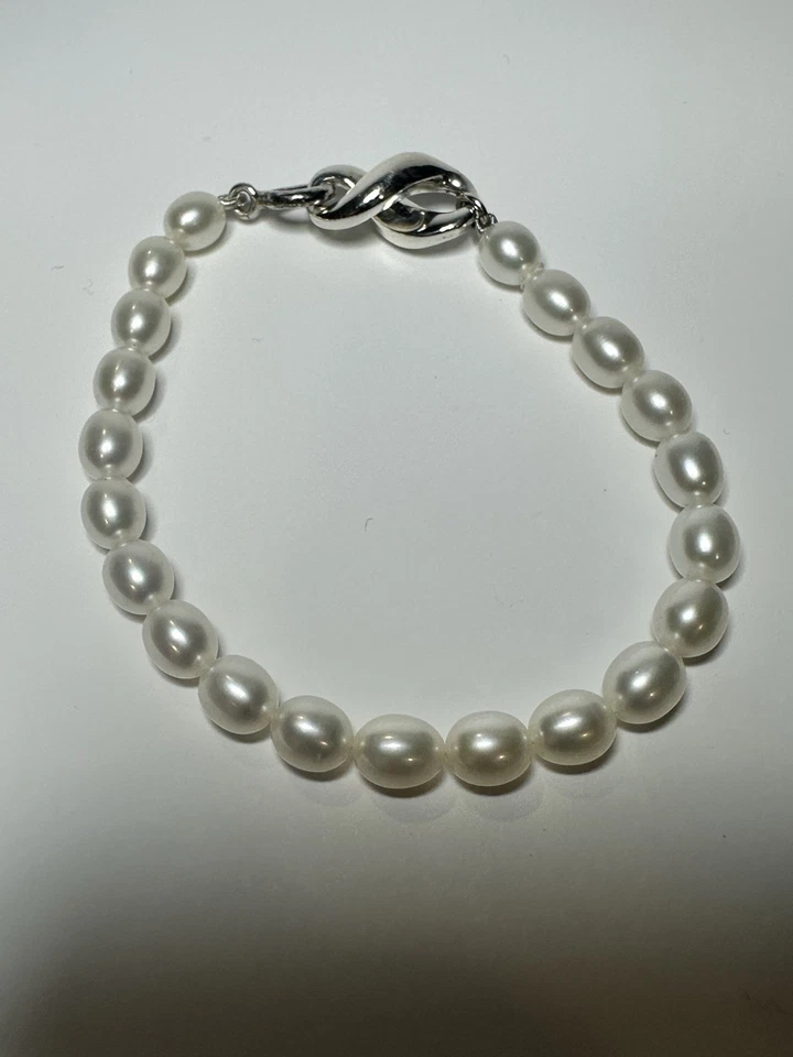 Vintage 1999 Tiffany & Co. Infinity Sterling Silver Pearl Bracelet 7.5” With Box - Image 1 of 1